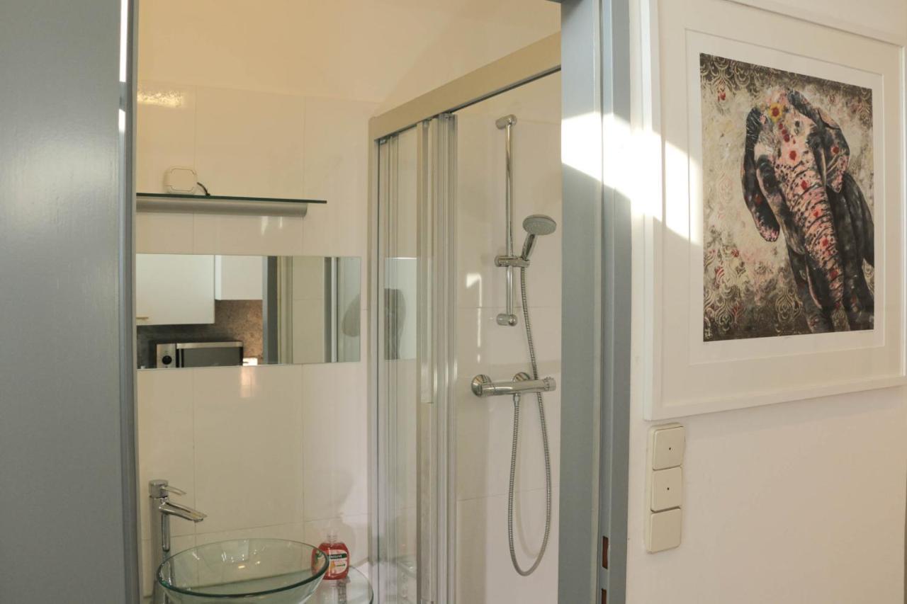 Charming Apartment: Only 10 Minutes To The Center Viena Exterior foto